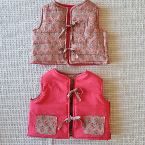 Chaleco guateado reversible